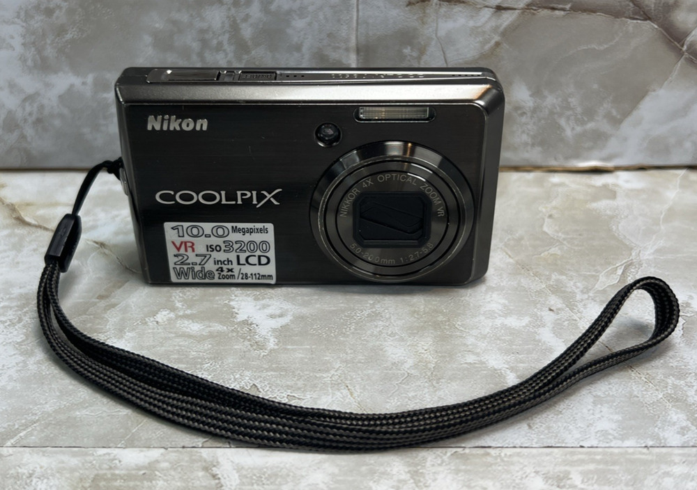 Nikon COOLPIX S600 10.0MP Digital Camera Titanium Silver Tested Working